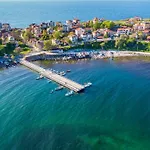 Otel Neven Ahtopol