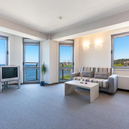 Neven Hotel Achtopol
